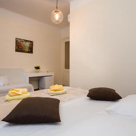 Riva Guest house